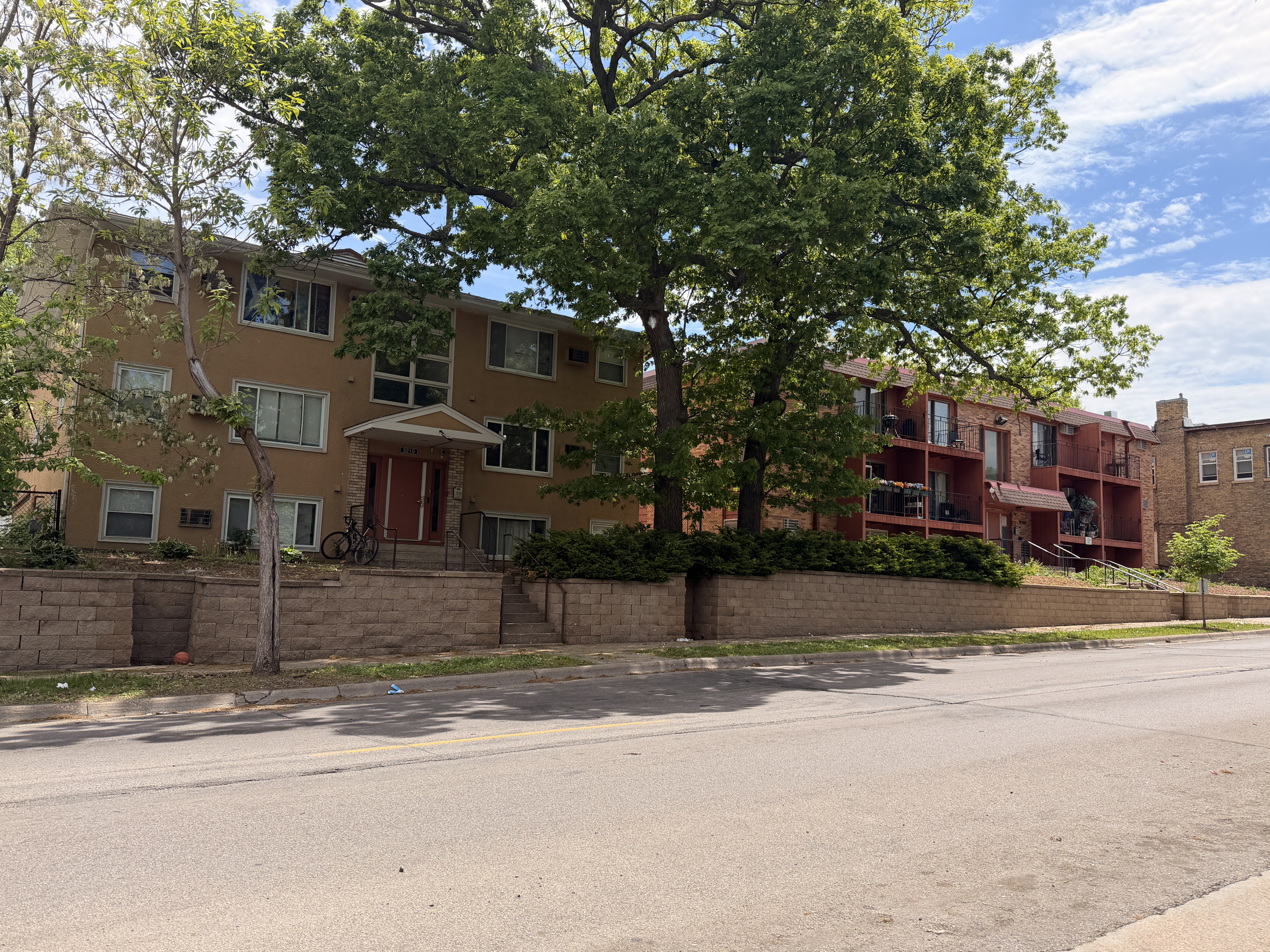 Dillon Apartments on Lyndale Ave. N in Minneapolis