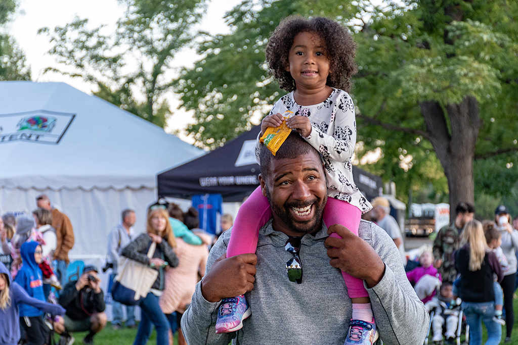 father_and_daughter_at_a_park